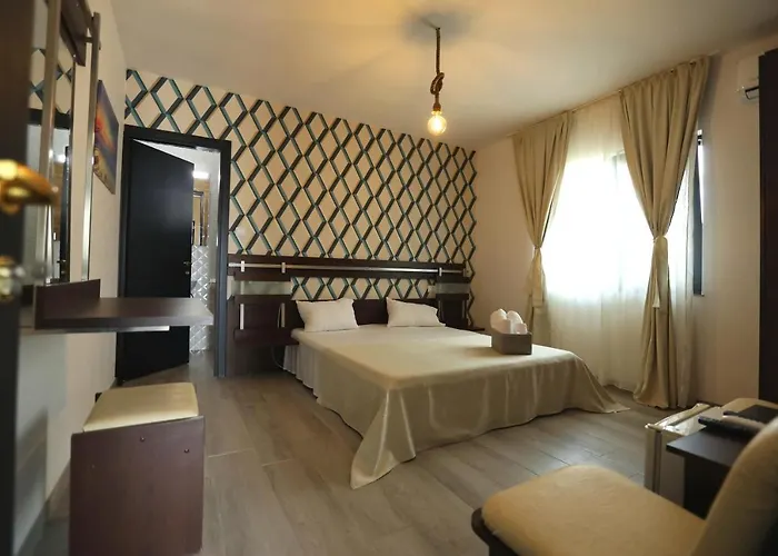 Casa Izabela Gazde/Camere de închiriat