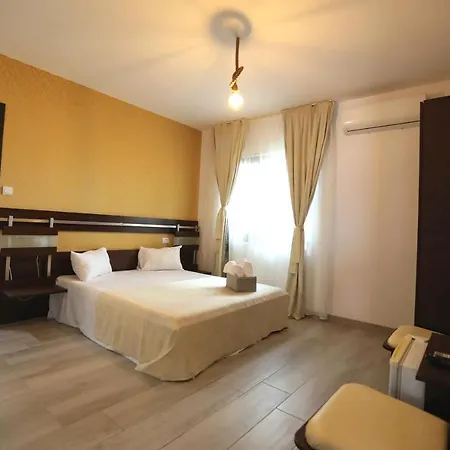 Casa Izabela Gazde/Camere de închiriat Năvodari