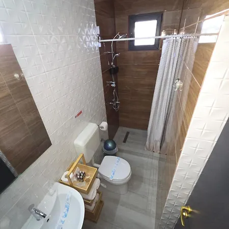 Δωμάτια σε οικογενειακή κατοικία Casa Izabela *